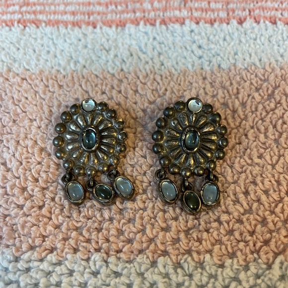 Cute pair of Boho earrings - Picture 1 of 4